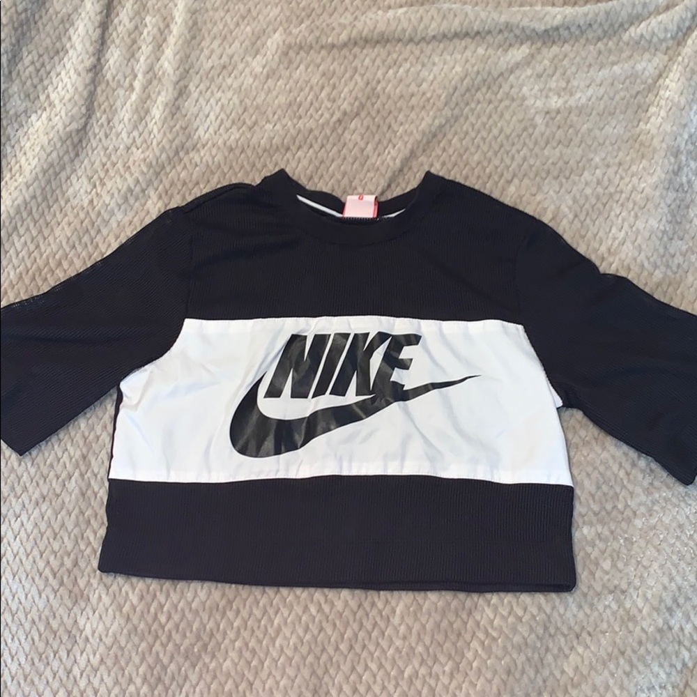 Nike Mesh cropped shirt